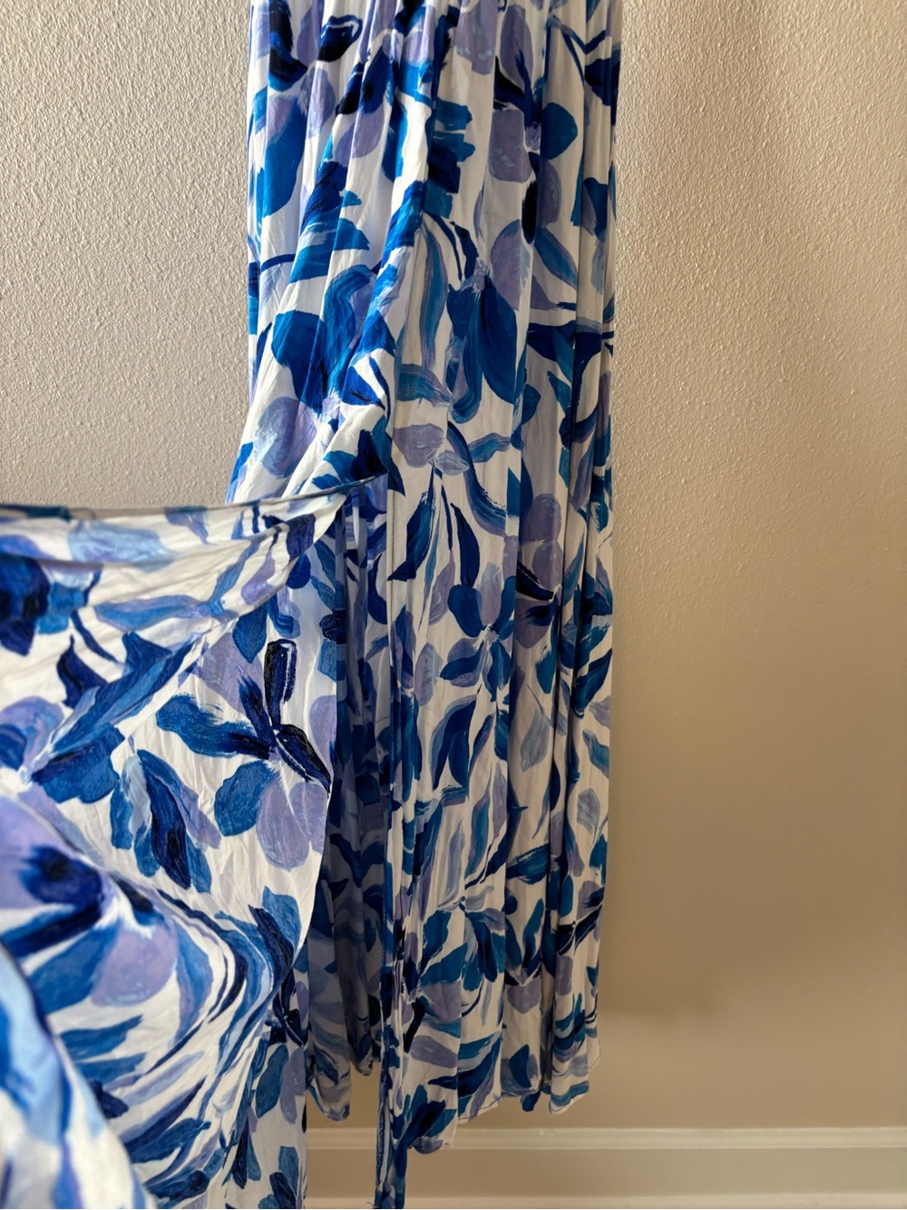 Blue & White Floral Maxi Dress - Picture 4 of 8